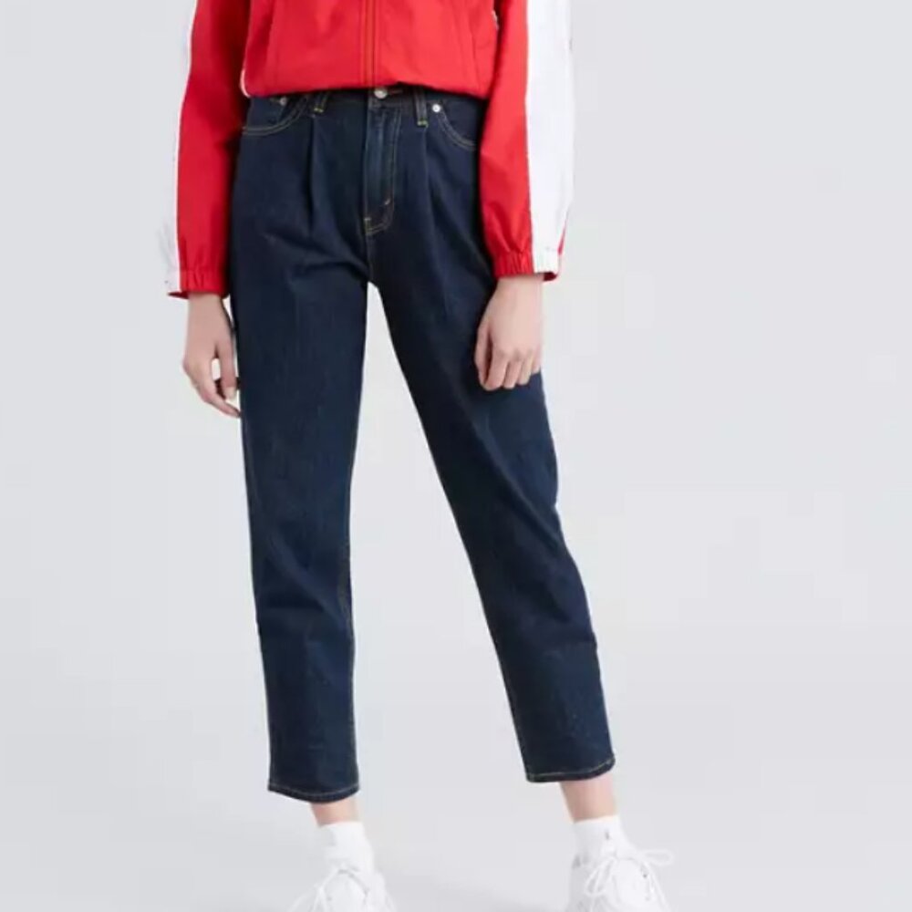Levi's Premium Pleated Mom Women's Jeans